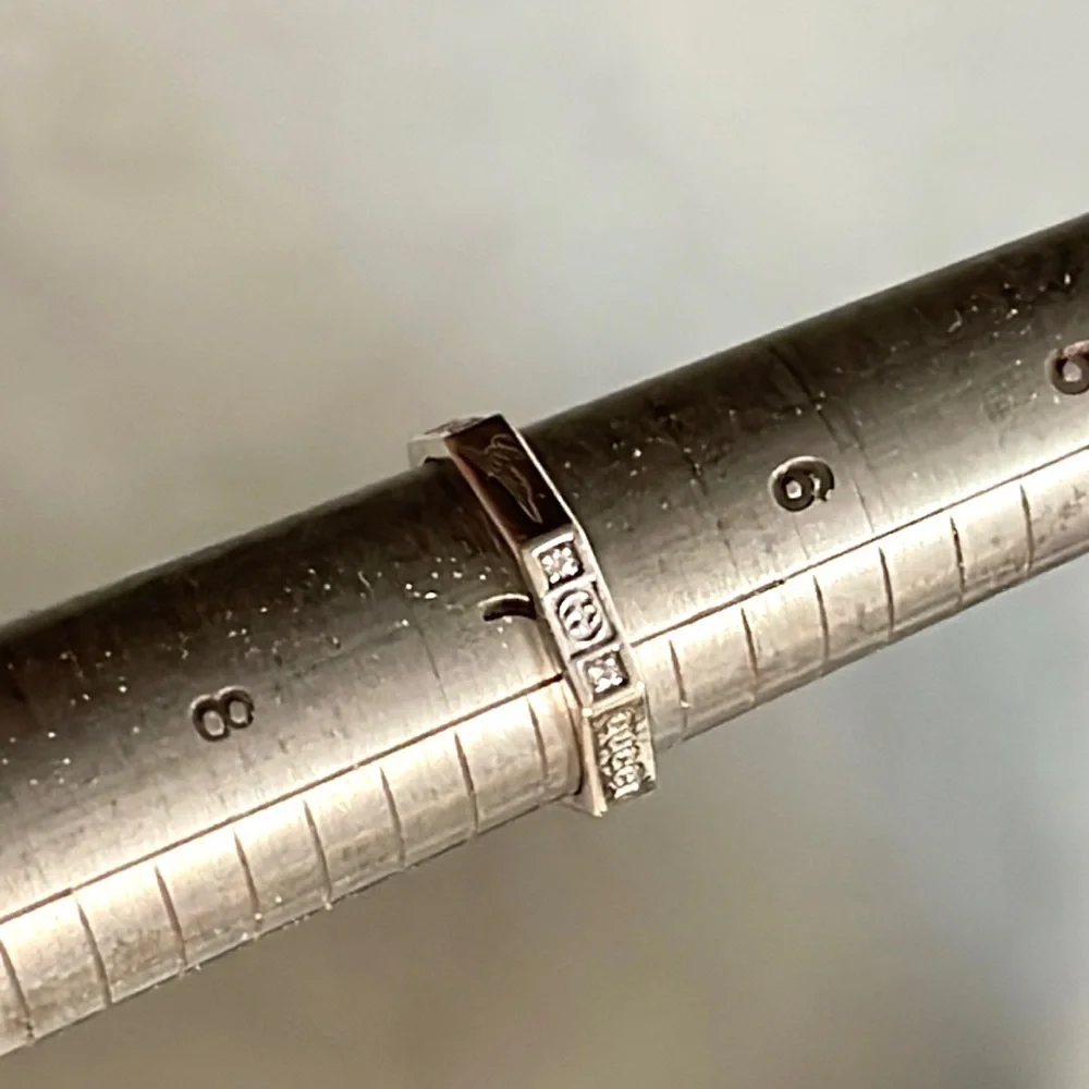 18k GUCCI Diamond Ring - Picture 12 of 15